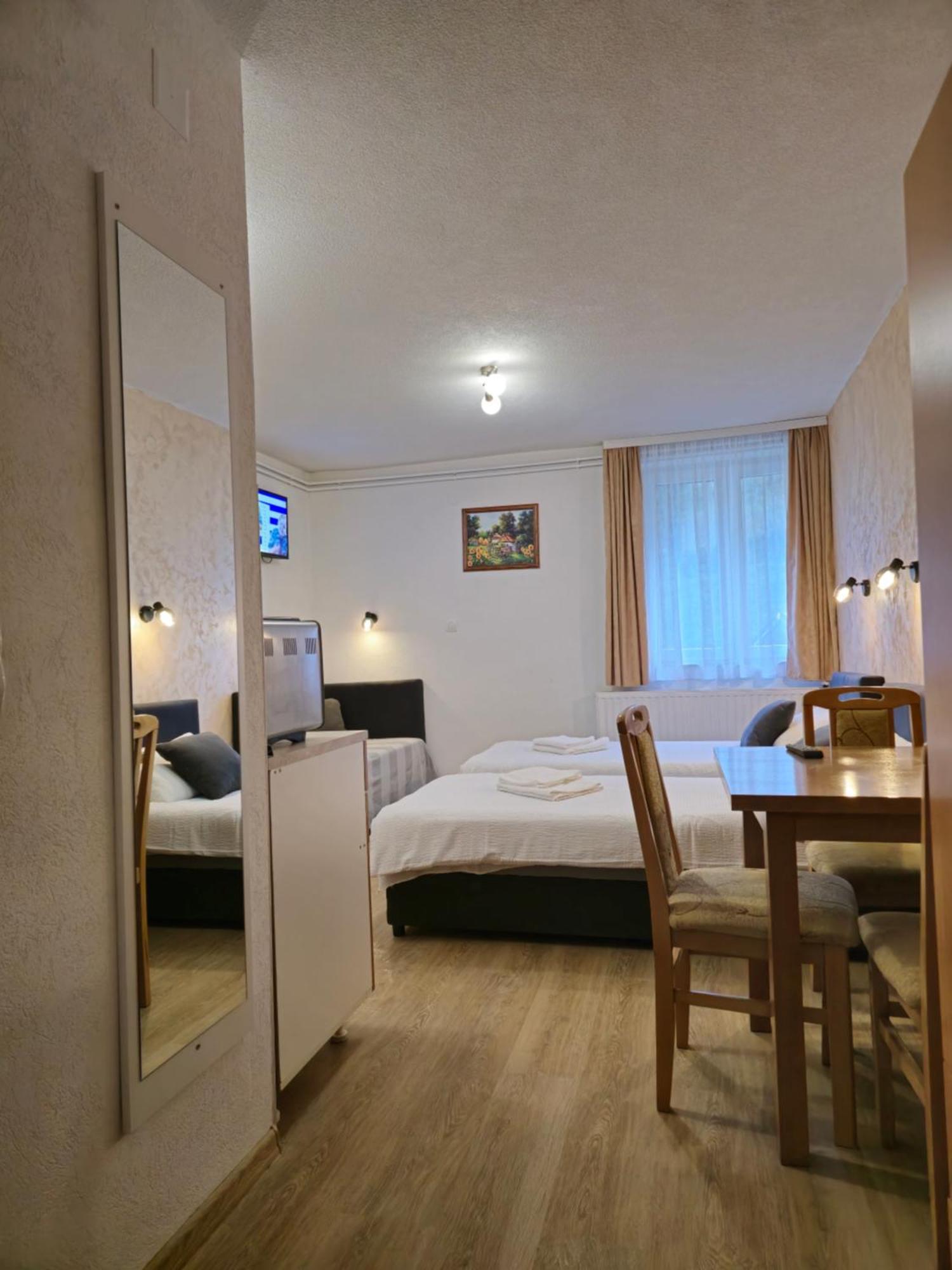 קופאוניק Apartments Tatic מראה חיצוני תמונה